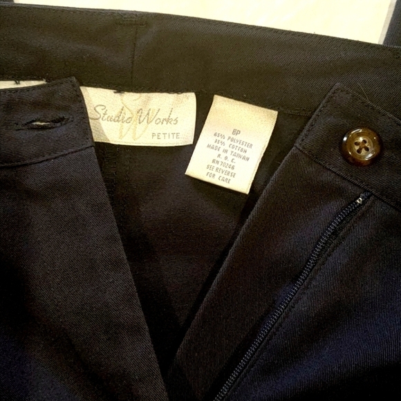 Studio Works Navy Blue Casual Pants Size 8P - Picture 4 of 8